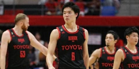 フリースロー失敗で自責の念に駆られるA東京の馬場雄大「自分のせいで負けた」