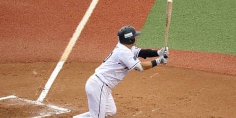 西武が反撃開始！　強行出場の森の右前適時打などで1点差に迫る