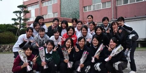 【バレーボール部女子】　 最終戦に敗れ２部４位でリーグ終幕
