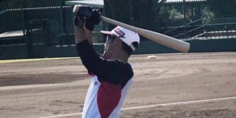 右指骨折のロッテ荻野が秋季練習で合流　「痛みと違和感」あるも精力的に練習