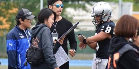 プレーコーラーは女子大生