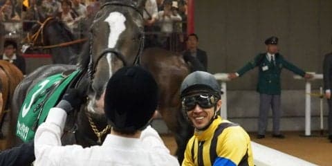 【アルテミスS】武豊「走るフォームも変わってすごい脚」シェーングランツが直線一気！