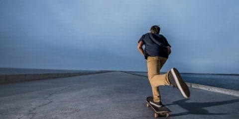 東京五輪で注目のスケボー。“電動”で楽しめるボードが日本初上陸