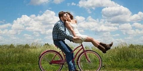 １０分で若返りホルモンを増やすには？