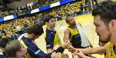 栃木ブレックスの堅守＆トランジションが爆発、滋賀レイクスターズを圧倒し10勝