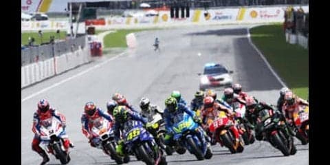 ロッシ転倒、またも勝てず。マルケスの追い上げに「今季最初のミス」