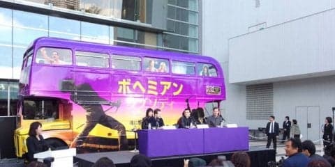 二階建てバス『ボヘミアン・ラプソディ』号、東京に到着