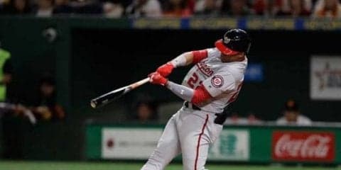 “天井直撃打”にMLB公式注目も…米ファンは松井氏のヤ軍ユニ姿に歓喜「幸せ」