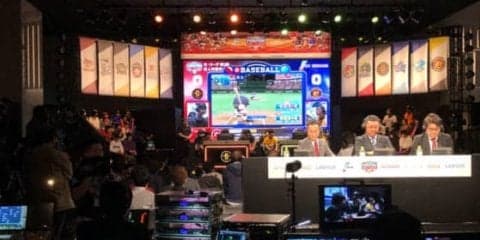 パワプロ・プロリーグ開幕！　“伝統の一戦”で幕開け、レジェンドOBの姿も