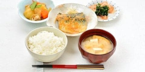 若いうちから対策を！ロコモティブシンドロームを防ぐには