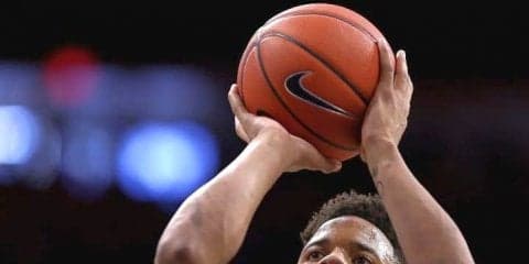 シクサーズのマーケル・フルツ、特訓の成果は表れずトレーナーとの関係を解消