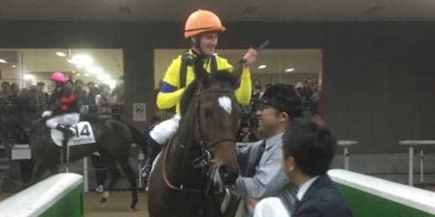 土曜東京5Ｒ新馬はクイーンズリングの半妹アクアミラビリスがＶ