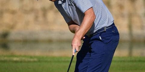 クロスハンドのスプリットハンドで左腕に一体感　ソーレン・ケルドセンのパッティンググリップ