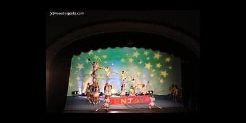 華やかなステージで会場中をトリコに