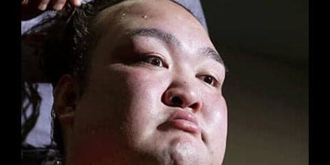 初場所で進退をかける稀勢の里。いま思い出される「先代師匠の言葉」