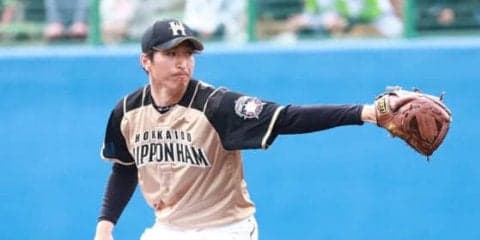 ファンフェスで大暴れの新垣、日ハム中田＆般若との爆笑“3ショット”公開!?