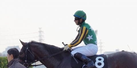 土曜中山９Ｒ・葉牡丹賞はシークレットランがレコード勝ち