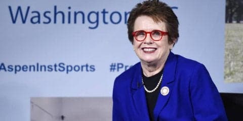 ビリー・ジーン・キング、75歳にしてコートに立つ。「年齢で限界を決めるべきではない」