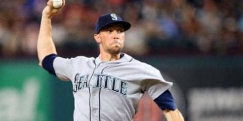 広島加入決定の新助っ人が心温まる交流　ボール贈った“敵ファン”「成功祈る」