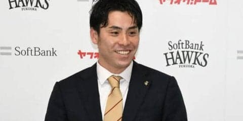 ホークス岡本「微増」にも笑顔　来季は「中継ぎで勝負していきたい」