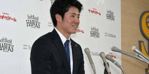 ソフトバンクが新たに4選手と契約を更改　2度目でサインの上林は4000万円増