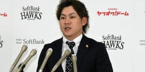鷹・牧原、800万円増でサイン　育成同期の甲斐＆千賀の活躍に「嬉しさ半面、悔しさも」