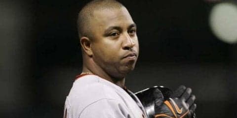 DeNA、ロッテが公式ツイッターでカスティーヨ追悼　「あなたの一撃、忘れない」