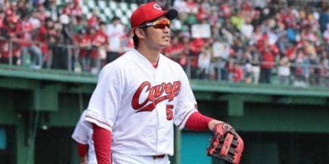 広島・鈴木の幼少期写真にファン「可愛い」　同僚・野間からは「チンピラ」