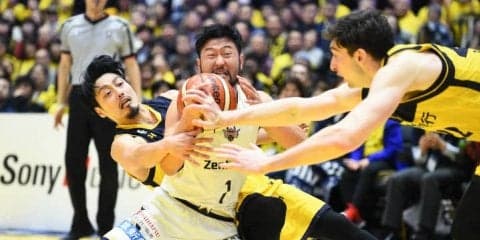 ロシターのリーグ新記録52得点も及ばず、再延長の末に栃木が琉球に競り負ける