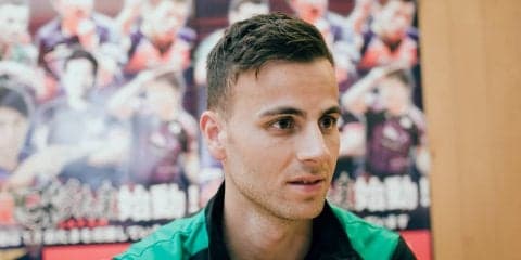 Tリーグのイケメン・アポロニア、愛息1歳のバースデーを「お揃いファッション」で祝う