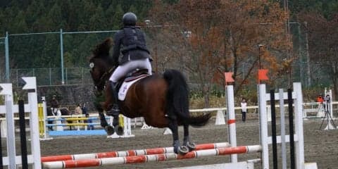【馬術部】一年生が快挙！男女で優勝、準優勝
