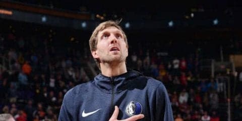 ダーク・ノビツキーが今シーズン初出場、史上初1球団で21年連続公式戦出場達成