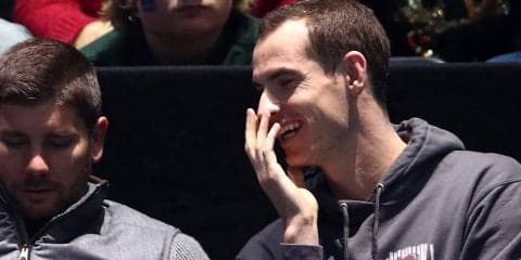 マレー、マイアミで\"セクシーな塩振り\"ステーキを堪能。