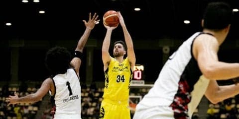 修正力で上回るサンロッカーズ渋谷、ファウルトラブルに陥った三遠との接戦を制す