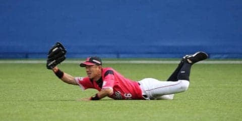 「残念、そこには岡田がいる」　ロッテを現役引退した岡田が伝説になった日