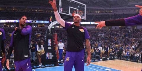 レイカーズが病気の母に付き添うため欠場を続けるビーズリーへのサポートを約束