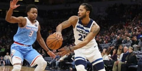 好調のデリック・ローズ、約2年ぶりのダブル・ダブルをわずか12分で達成