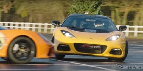 ロータスから『メリー・ドリフトマス！』、410馬力の エヴォーラ がドリフト［動画］