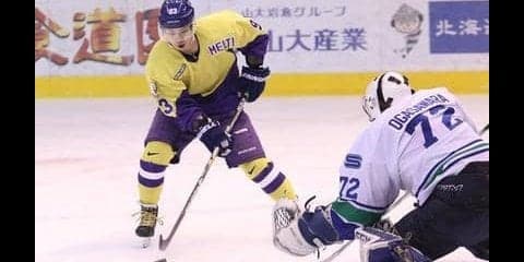 池田６得点の活躍で専大に完勝　準々決勝進出／日本学生氷上選手権