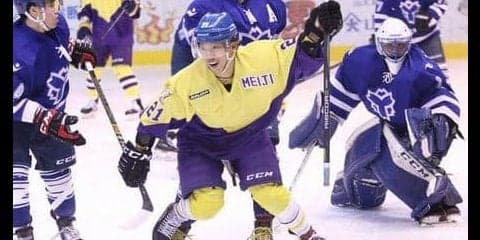 日体大に７得点快勝　３連覇に王手／日本学生氷上選手権