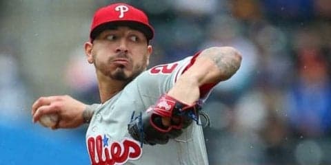【MLB】右投手の右腕に打球直撃→一塁へ左腕で剛速球!?　投手「最高の美技」4つが凄い