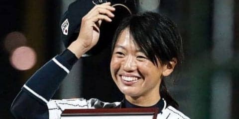 【女子プロ野球】川端友紀、ツイッターでも電撃引退を報告　ヤクルトの兄・慎吾との写真も投稿