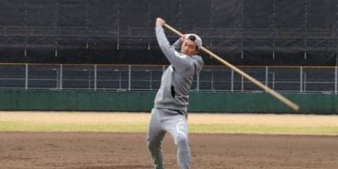 医療用ギプス、手作り踏み台＆平均台…鷹・武田＆大竹、“不思議”練習で得るものとは？