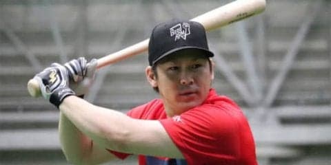 ホークス甲斐、“守備型捕手”脱却へ　「打率2割8分は打ちたい」沖縄自主トレ公開