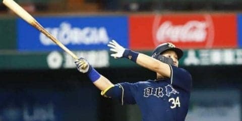 【2018年名場面集】オリ吉田正がバット折りながらも…痛烈ライナーで運ぶ驚愕の本塁打