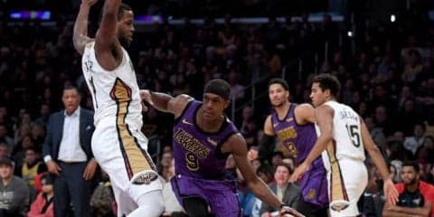 右手の負傷で離脱中のラジョン・ロンド、抑えられない競争心をゲームで解消