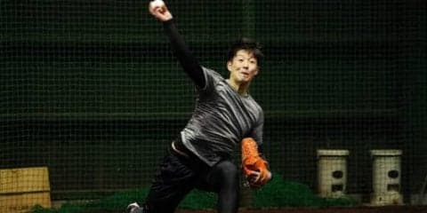 日本ハムのドラ1吉田輝星が初ブルペン　捕手を立たせて直球とカーブを23球