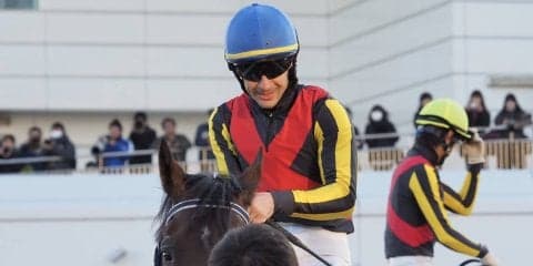 【AJCC】ルメール「前も止まらなかった」フィエールマンは惜しくも2着