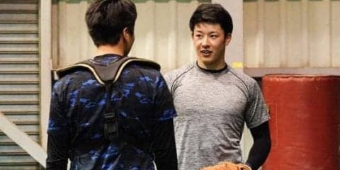 ハムドラ1吉田輝、投手出身ブルペン捕手が絶賛「捕りづらい」「打ちづらい」