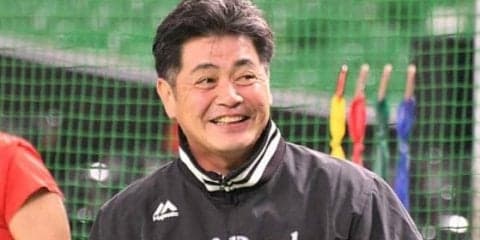 鷹・工藤監督の“驚愕”カーブ動画にファン興奮　「開幕投手あるで！」「現役並み」
